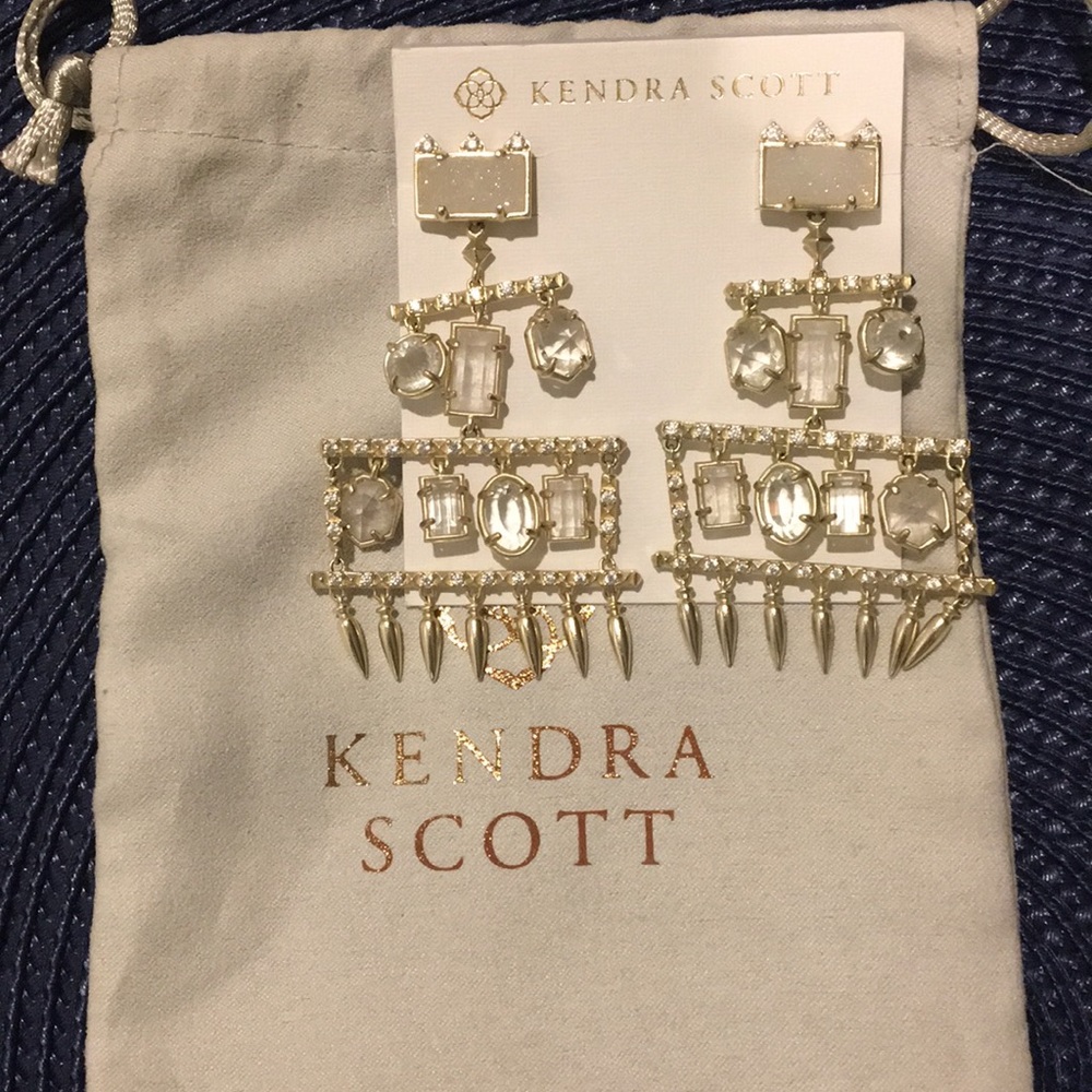 Kendra Scott Emmy Lou earrings ivory
